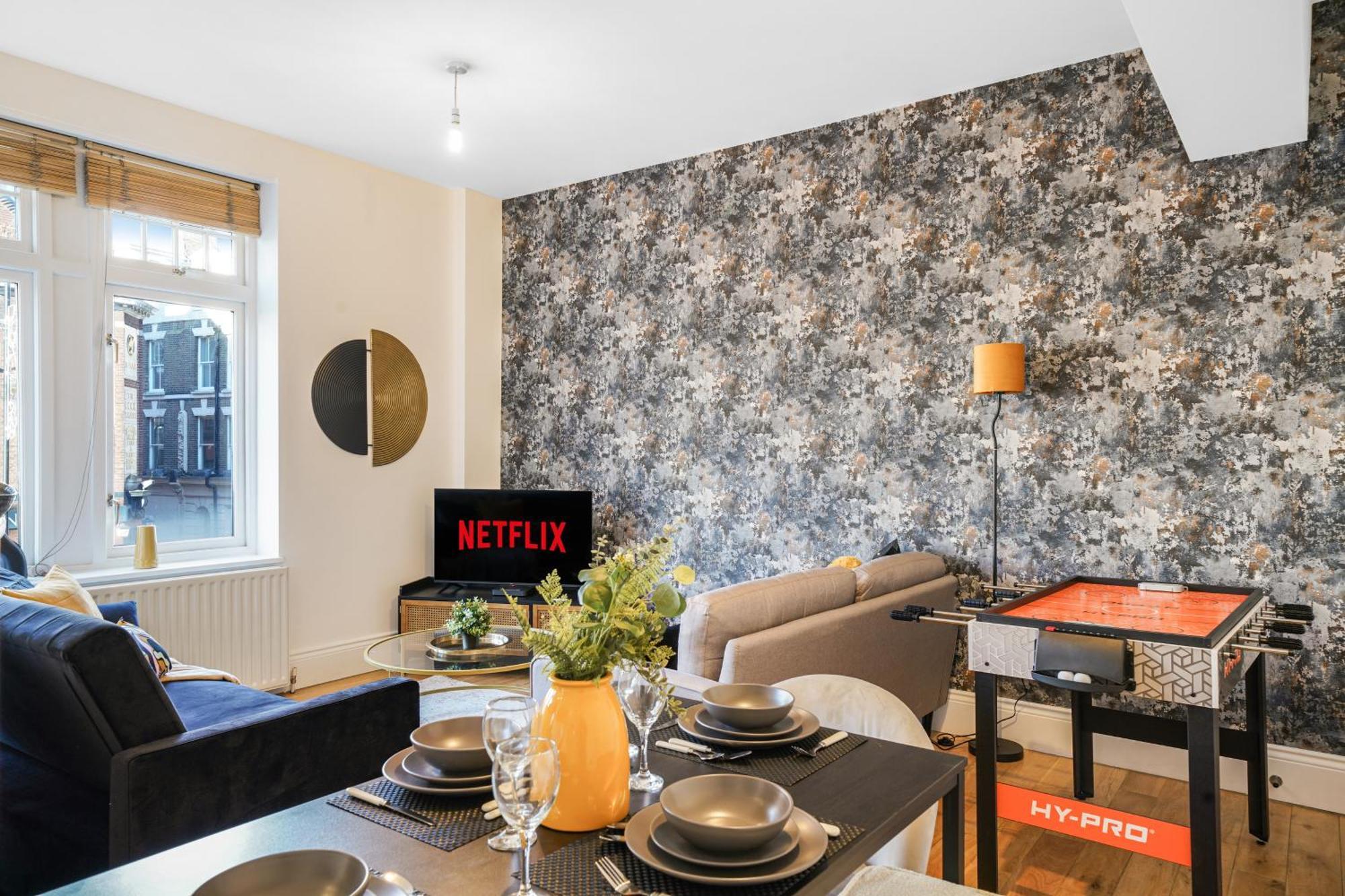Boutique Hackney Abode - Balcony - Sleeps 6 * Londra